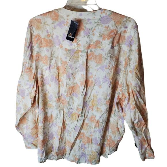 Torrid Harper Washable Challis 3/4 Sleeve Blouse, Lush Floral Dew, NWT, 3X - Picture 3 of 6